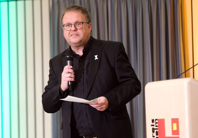 Moderator Max Ciolek